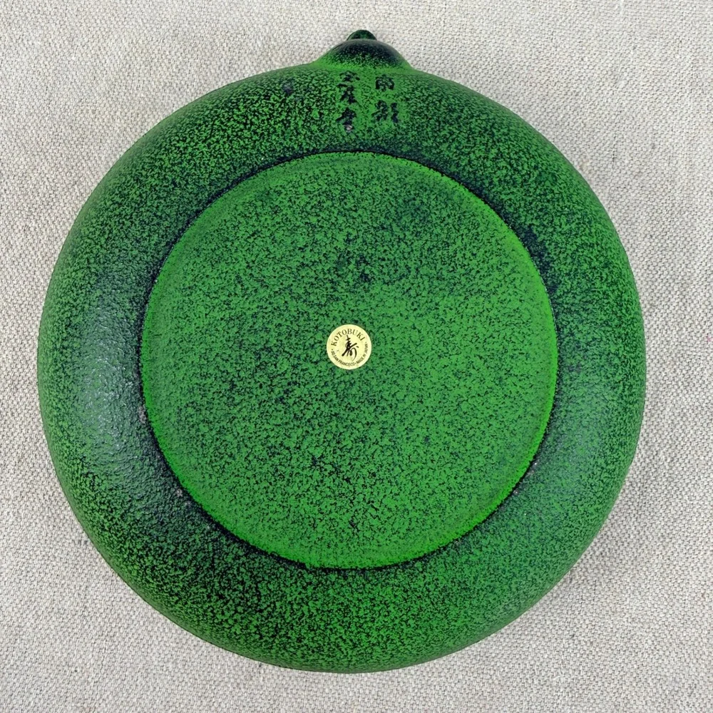 Kotobuki Green Cast Iron Teapot Nanbu Tekki Japanese Tetsubin with Infuser